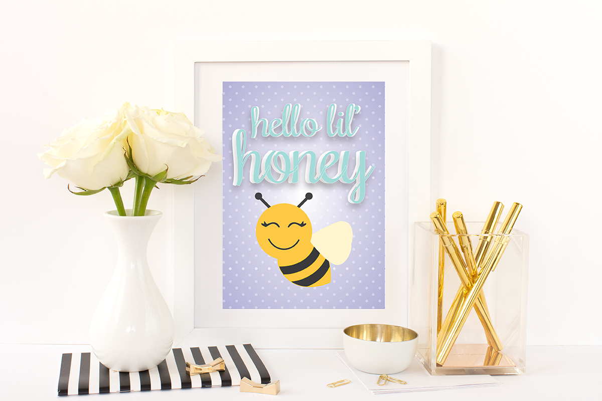 Free Printable Hello Lil' Honey from @pinkimonogirl for a gallery wall in a nursery