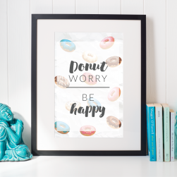 Free Printable Donut Worry Be Happy from @pinkimonogirl for a gallery wall